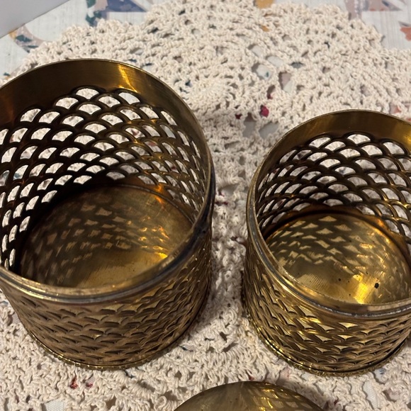 Vintage Made in India Brass Filigree Nesting Canisters - Picture 7 of 14